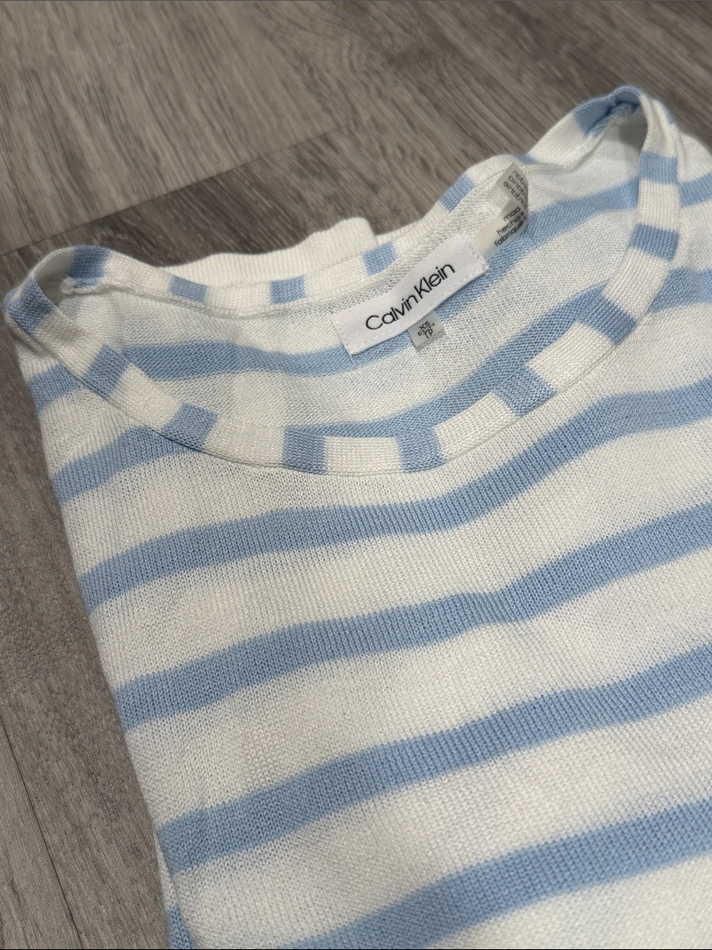 CALVIN KLEIN top.